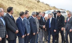 Şırnak Valisi Bilgin, devlet desteğiyle küçükbaş hayvan alan besicilerle bir araya geldi: