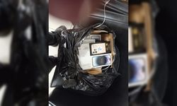 Şırnak'ta otobüs ile 2 tırda gümrük kaçağı cep telefonu, sigara ve tütün ele geçirildi