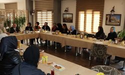 Belediye Başkanı Şahin'e, AK Parti İlçe Kadın Kolları üyelerinden ziyaret