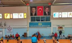 Diyarbakır'da Liselerarası Genç Kızlar Voleybol Şampiyonası düzenlendi