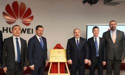 Huawei Türkiye'nin yeni AR-GE merkezi Bakan Varank'ın katılımıyla açıldı