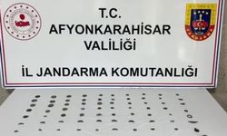 Afyonkarahisar'da otomobilde 95 sikke ele geçirildi