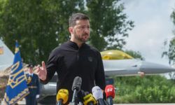 Ukrayna ilk F-16 jetlerini teslim aldı