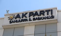 AK Parti'den 3 ilçe başkanı görevlerinden ayrıldı