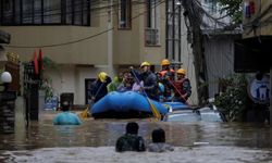 Nepal'de sel felaketi: 32 ölü, 12 kayıp