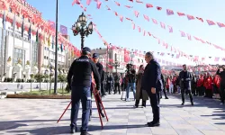 Cumhuriyet Bayramı kutlamaları Keçiören'de çelenk sunma ile başladı