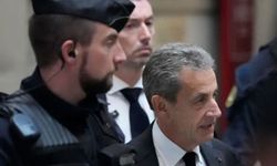 Eski Fransa Cumhurbaşkanı Sarkozy'nin cezası onandı