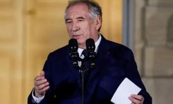 Fransa'da Başbakan Bayrou yeni hükümeti kurdu