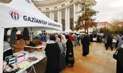 Gaziantep Üniversitesi öğrencileri Gazze için kermes düzenledi