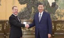  Xi Jinping ve Dmitriy Medvedev'den önemli görüşme