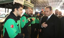 Şanlıurfa Valisi Şıldak arama kurtarma ekiplerini ziyaret etti