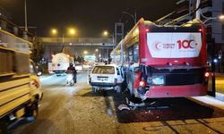 Malatya'da otomobil ile trambüs çarpıştı: 5 yaralı