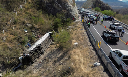 Meksika'da otobüs kazası: 18 ölü, 29 yaralı