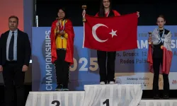 Bursalı 'hızlı şah-matçı' Dünya Şampiyonu