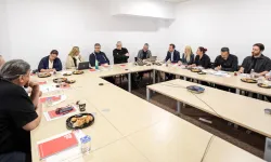 İzmir'de Şehir Tiyatroları Danışma Kurulu toplandı