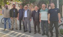 Antalya'da bazı aktivistler Gazze'de askerlik yapmak için şubeye başvurdu