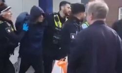 Almanya'da bir kadın tren istasyonunda bıçaklı saldırı düzenledi: 12 yaralı