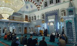 Anamur'dan hacı adayları kutsal topraklara dualarla uğurlandı.