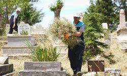 Battalgazi Belediyesi'nden mezarlıklarda bahar ve bayram temizliği