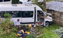 Düzce’de servis minibüsü kaza yaptı: 8 işçi yaralandı