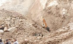Endonezya'da taş ocağında heyelan: 7 ölü