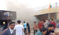 Hindistan'da yangın: 17 ölü