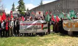 Kocaeli Üniversitesi öğrencilerinden Filistin’e destek yürüyüşü