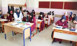 Lise son sınıf öğrencilerine "hedef temelli destek eğitimi" dersi