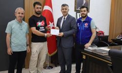 Ortaokul öğrencileri Gazze için hayır çarşısı açtı