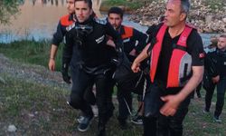 Serinlemek için Kezer Çayı'na giren çocuk hayatını kaybetti