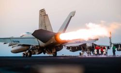 Truman uçak gemisinden ikinci F/A-18 savaş uçağı düştü