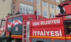 Uşak'ta yangın: 3 evde hasar meydana geldi