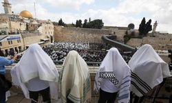 Yahudiler, Mescid-i Aksa'da bir kez daha haddi aştı