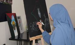 Batmanlı genç kadın, fırçasıyla Gazze'ye ses oluyor