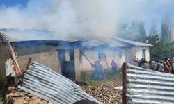 Bingöl’de ev yangını