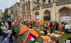 Cambridge öğrencileri, siyonist rejimle ilişkilerin kesilmesi için eylem başlattı