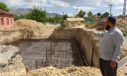 Depremde yıkılan Camii yeniden inşa edilmeyi bekliyor