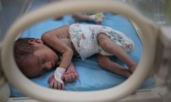 Gazze Şeridi'nde tükenen süt, bebeklerin hayatını tehlikeye sokuyor