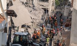 İran, işgal rejimine yeni füze dalgası başlattı