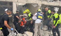 İran'ın işgale yönelik son füze dalgasında 26 kişi yaralandı, ağır hasar oluştu