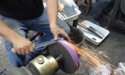 Kurban Bayramı öncesi bıçak bileme yoğunluğu başladı