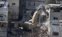 Siyonist işgalciler Batı Şeria'daki Tulkerim'de iki haftada 50 bina yıktı