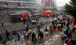 Trafo patlaması izdihama yol açtı: 29 öğrenci öldü