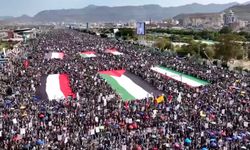 Yemen'de Gazze ve İran'a destek mitingi düzenlendi