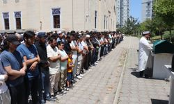 Zulümden kaçıp Türkiye'ye sığındı ama geri gönderme merkezinde vefat etti