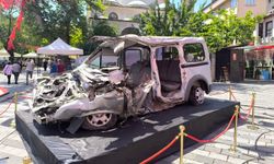 15 Temmuz'da tankın ezdiği araç Bursa'da sergileniyor