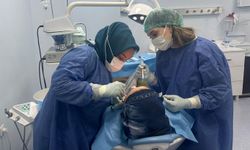 Batman'da genç hastaya başarılı çene ameliyatı