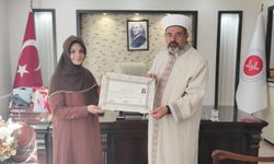 Batman'da "İhtida Merasimi" düzenlendi: Alzbeta Balazsova Müslüman oldu