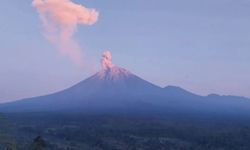 Endonezya'da Marapi yanardağı patladı