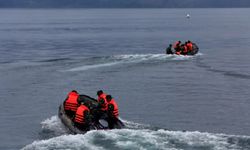 Endonezya'da sürat teknesi battı: 11 kişi kayıp